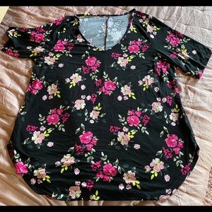 SUPER SOFT BLACK & HOT PINK FLORAL TUNIC TEE